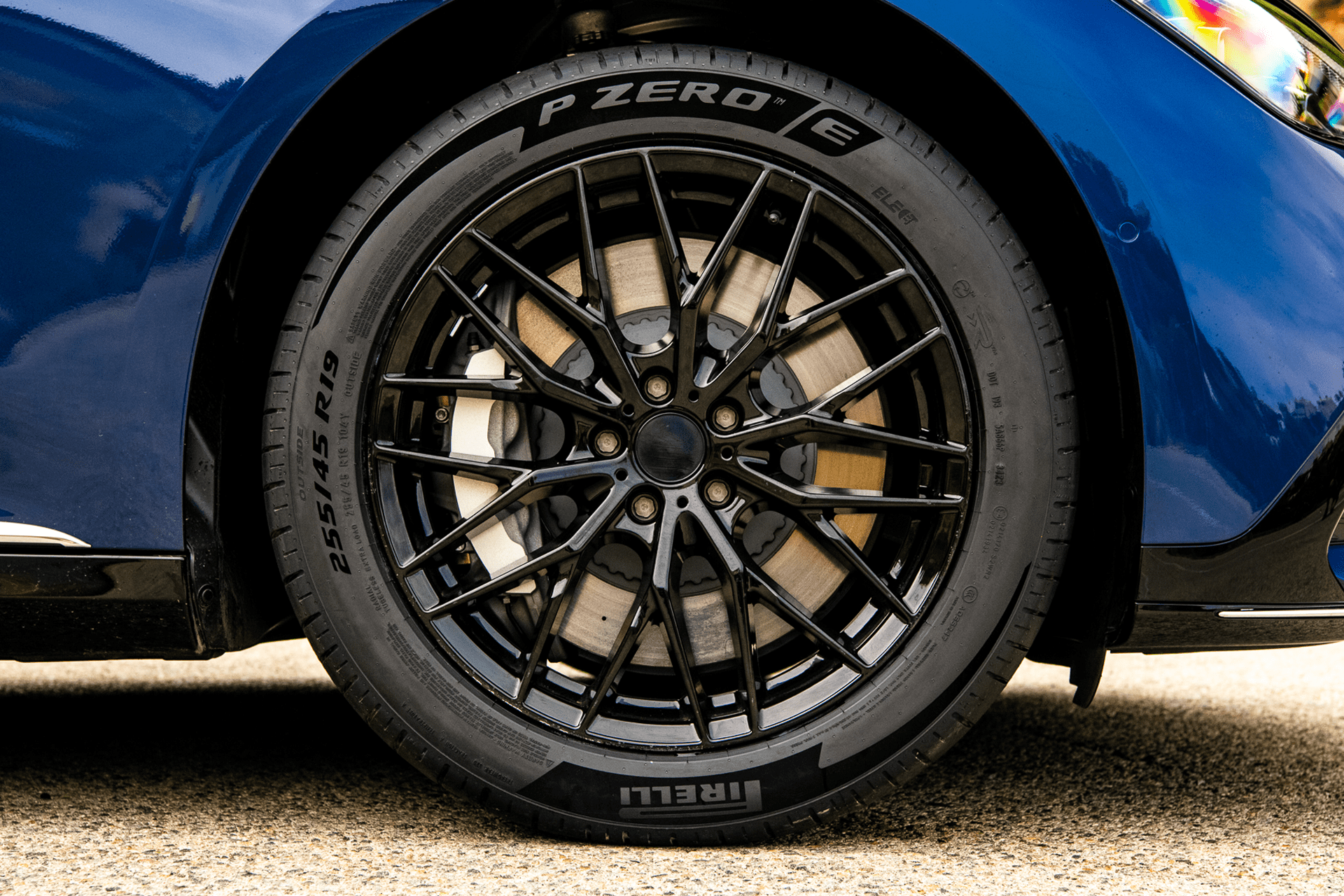 P ZERO™ E 255/40R21 | Pirelli